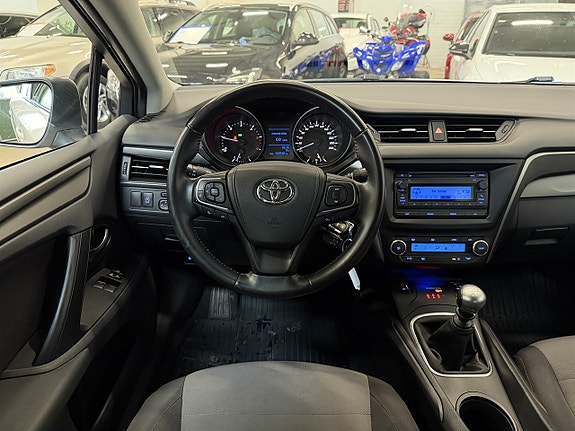 Toyota Avensis 20 of 22