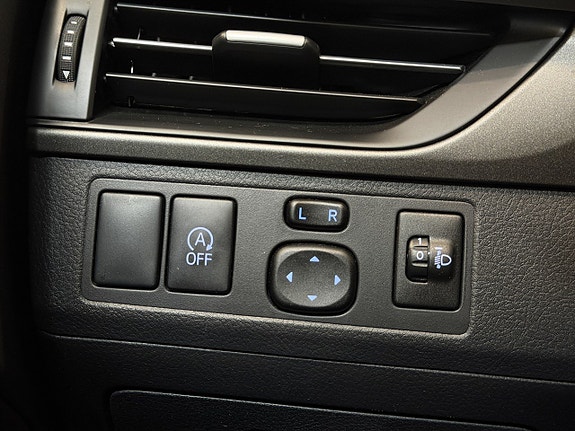 Toyota Avensis 14 of 22