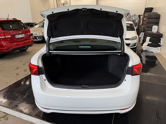 Toyota Avensis 8 of 22