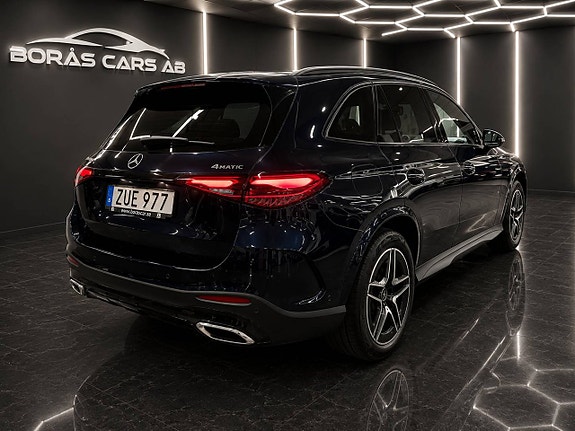 Mercedes-Benz GLC300 e 4 of 5