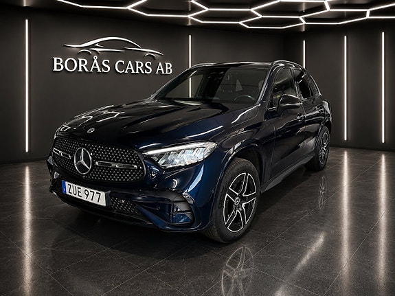 Mercedes-Benz GLC300 e 2 of 5