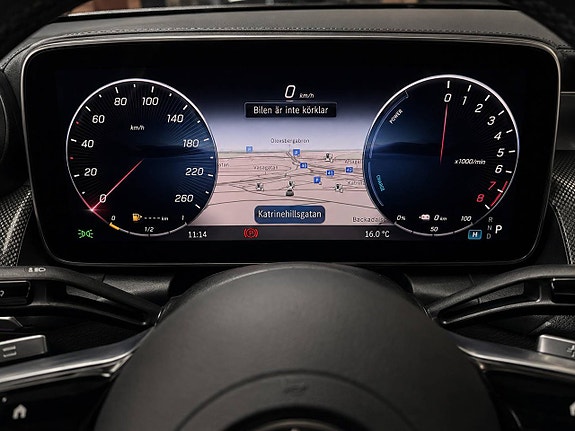 Mercedes-Benz GLC300 e 16 of 17