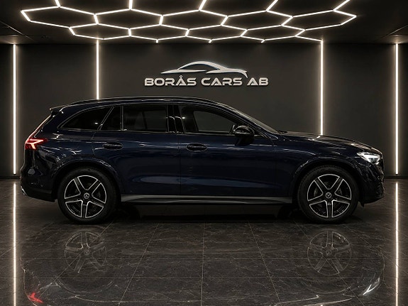 Mercedes-Benz GLC300 e 17 of 17