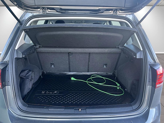 Volkswagen Golf Sportsvan 10 of 11
