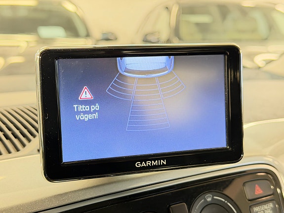 Volkswagen UP! 11 of 14