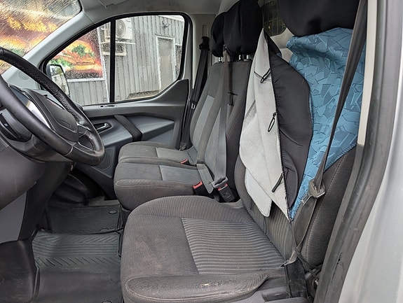 Ford Transit Custom 12 of 13