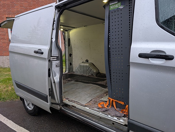 Ford Transit Custom 11 of 13
