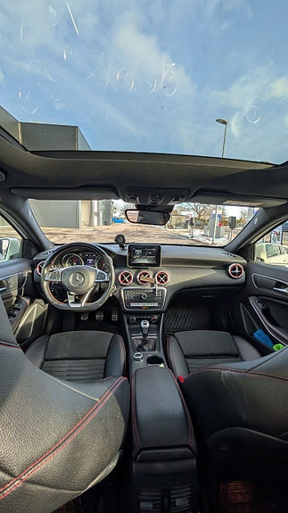 Mercedes-Benz A180 4 of 5