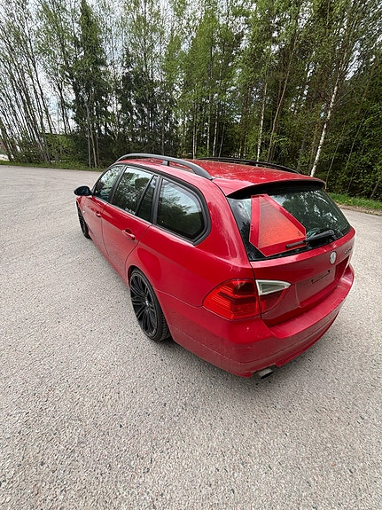 BMW 320d 5 of 5