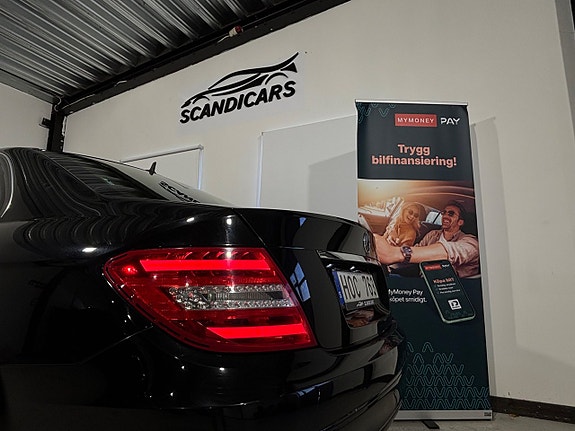 Mercedes-Benz C220 14 of 30