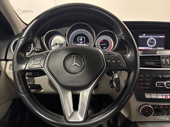 Mercedes-Benz C220 22 of 30