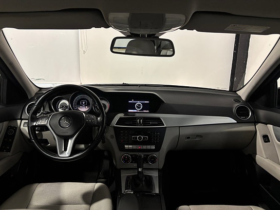 Mercedes-Benz C220 21 of 30
