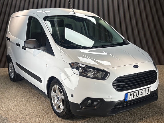 Ford Transit Courier 3 of 5