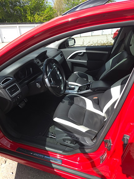 Volvo V70 10 of 21