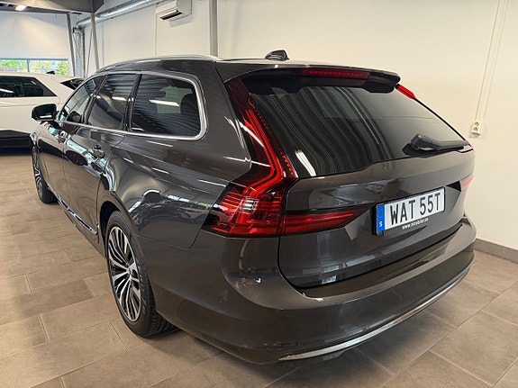 Volvo V90 3 of 5