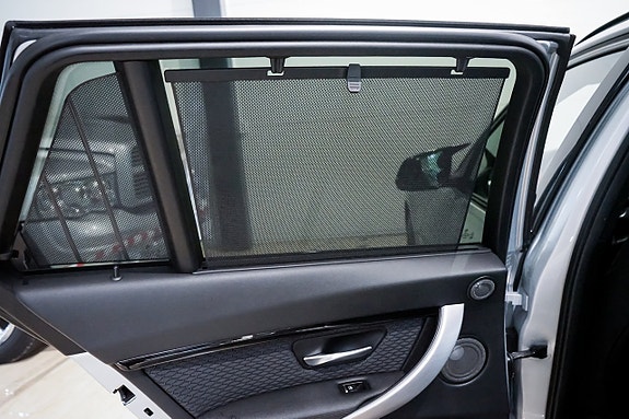 BMW 320d 15 of 30