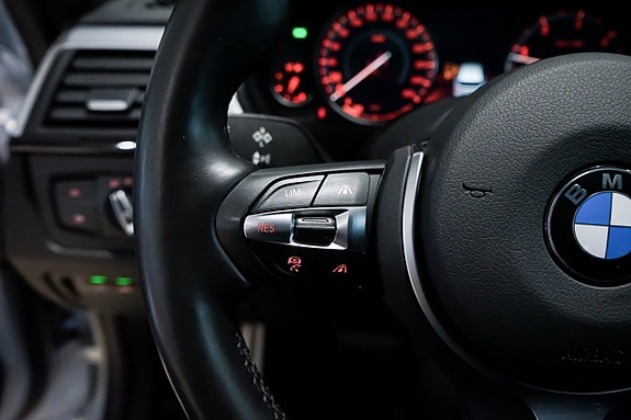 BMW 320d 26 of 30