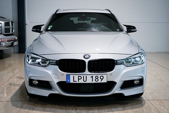 BMW 320d 3 of 30
