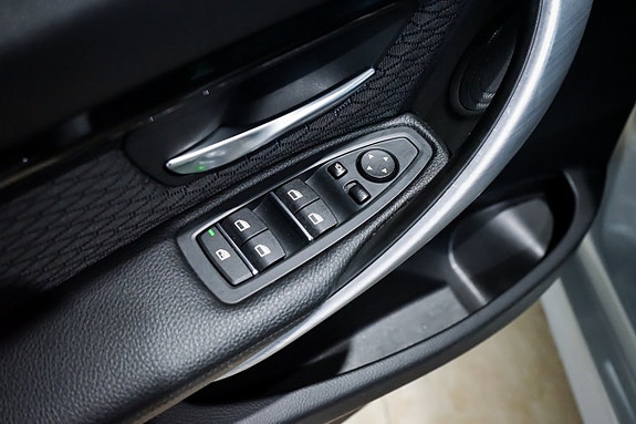 BMW 320d 28 of 30