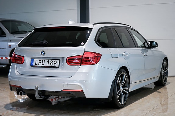BMW 320d 11 of 30