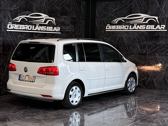 Volkswagen Touran 8 of 16
