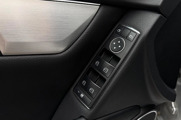 Mercedes-Benz C220 29 of 30