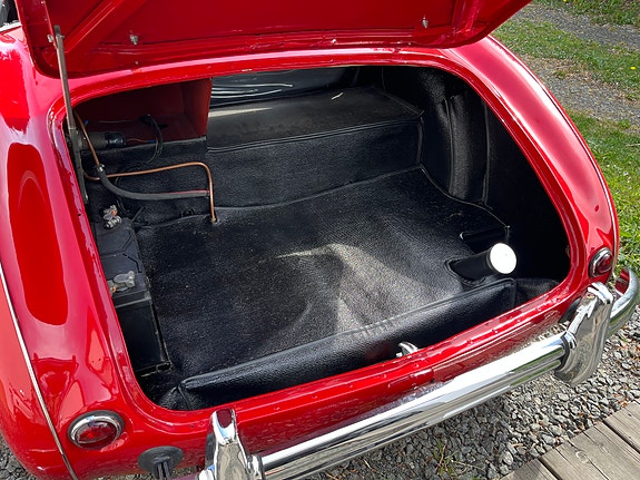Austin Healey 100/4 16 of 22