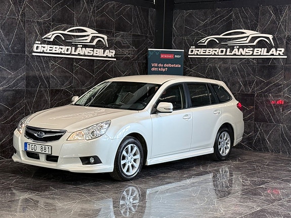 Subaru Legacy 2 of 5