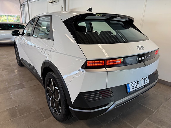 Hyundai Ioniq 5 5 of 12