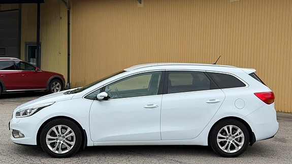Kia Ceed 2 of 5