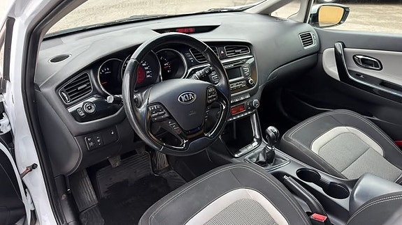 Kia Ceed 4 of 5