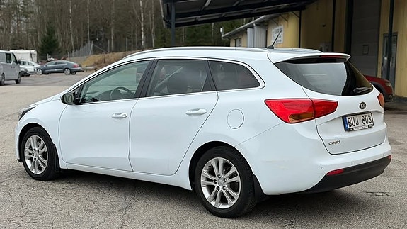 Kia Ceed 3 of 5