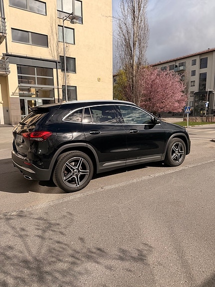 Mercedes-Benz GLA250 e 5 of 5