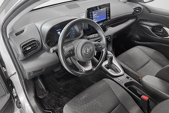 Toyota Yaris 8 of 23