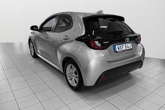 Toyota Yaris 7 of 23
