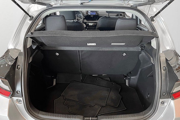 Toyota Yaris 13 of 23