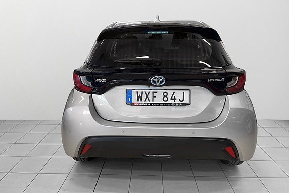 Toyota Yaris 6 of 23