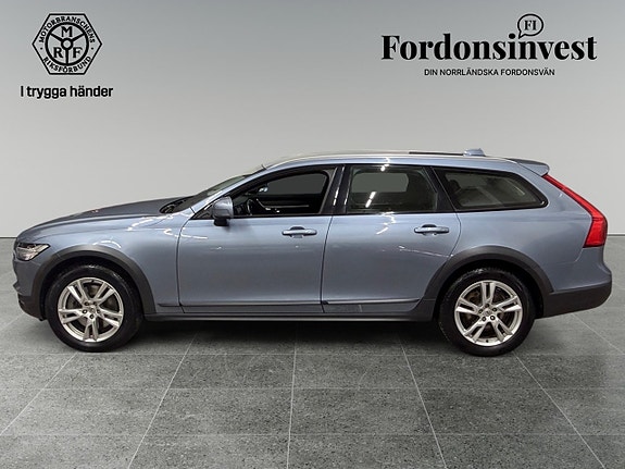 Volvo V90 Cross Country 4 of 5