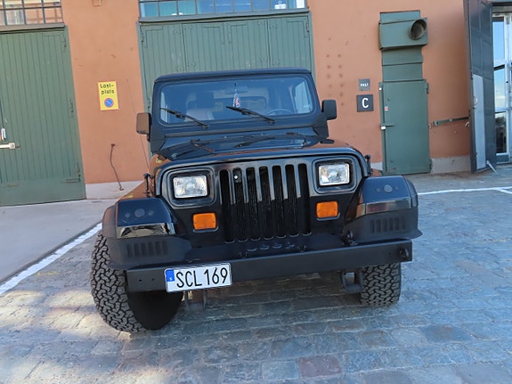 Jeep Wrangler 5 of 8