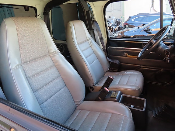 Jeep Wrangler 3 of 8
