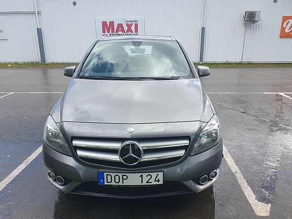 Mercedes-Benz B180 5 of 5