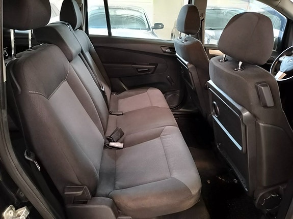 Opel Zafira 11 of 17