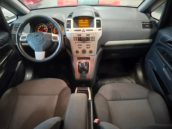 Opel Zafira 17 of 17