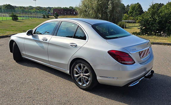 Mercedes-Benz C220 d 4 of 5