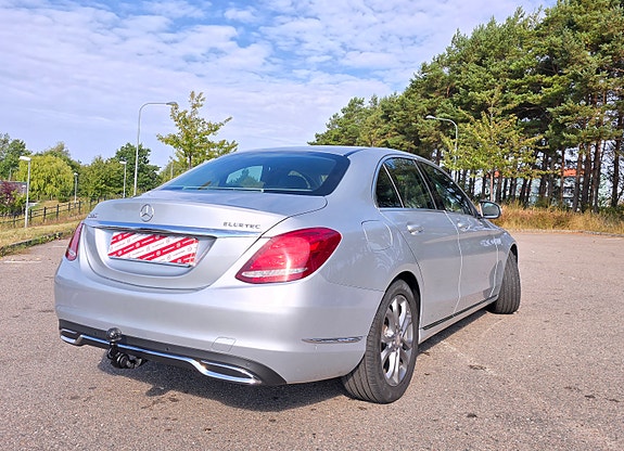 Mercedes-Benz C220 d 3 of 5