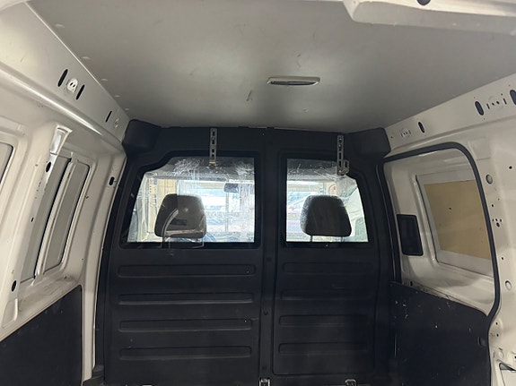 Volkswagen Caddy 4 of 5