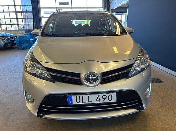 Toyota Verso 3 of 5