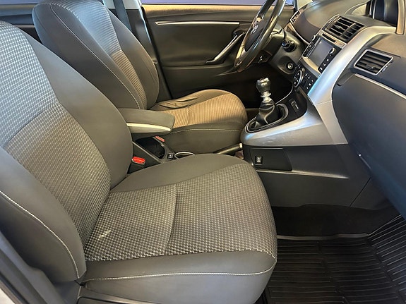 Toyota Verso 6 of 11