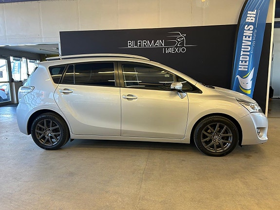Toyota Verso 2 of 5