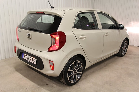 Kia Picanto 9 of 20